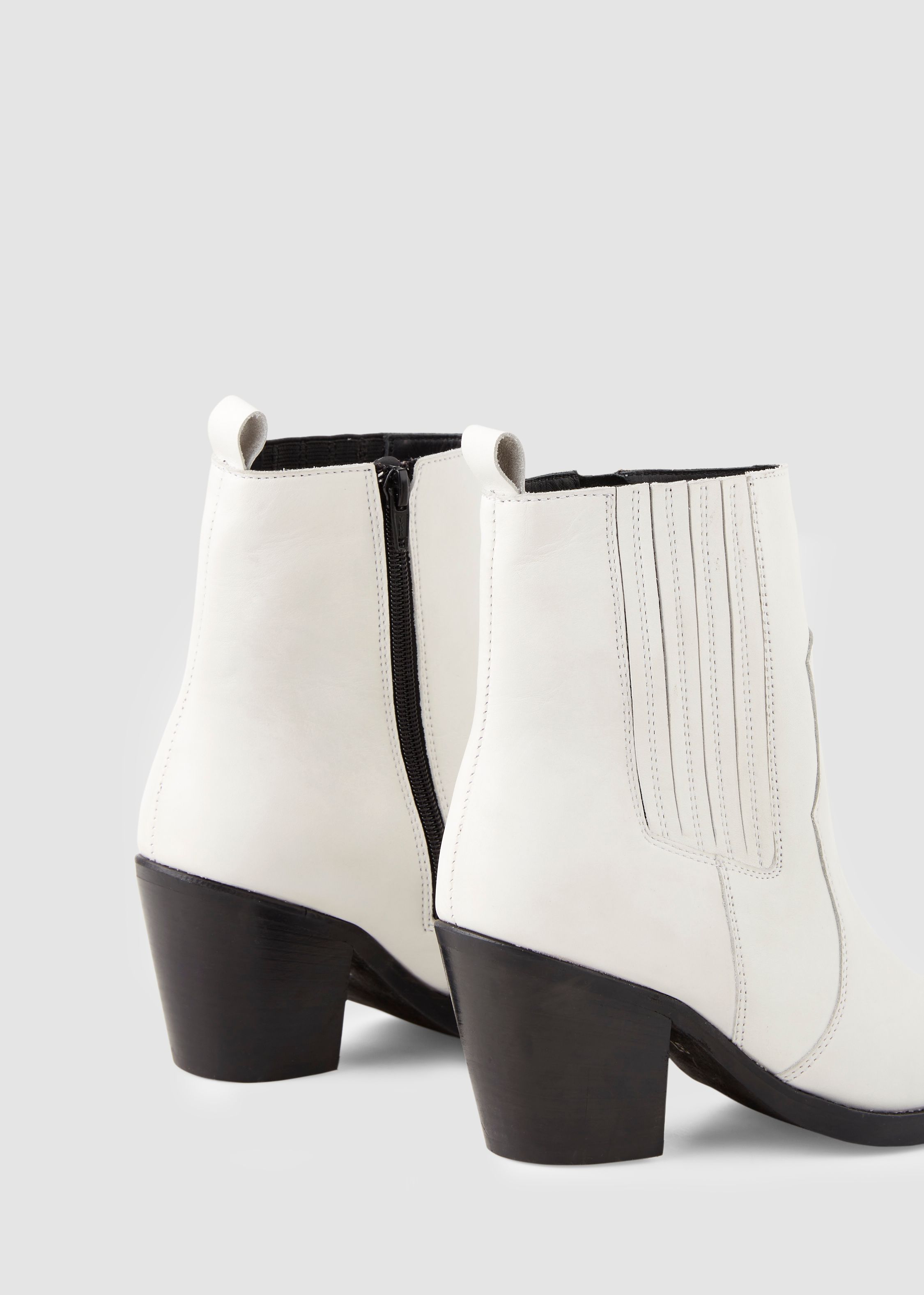 Western Boot White | Costes Fashion