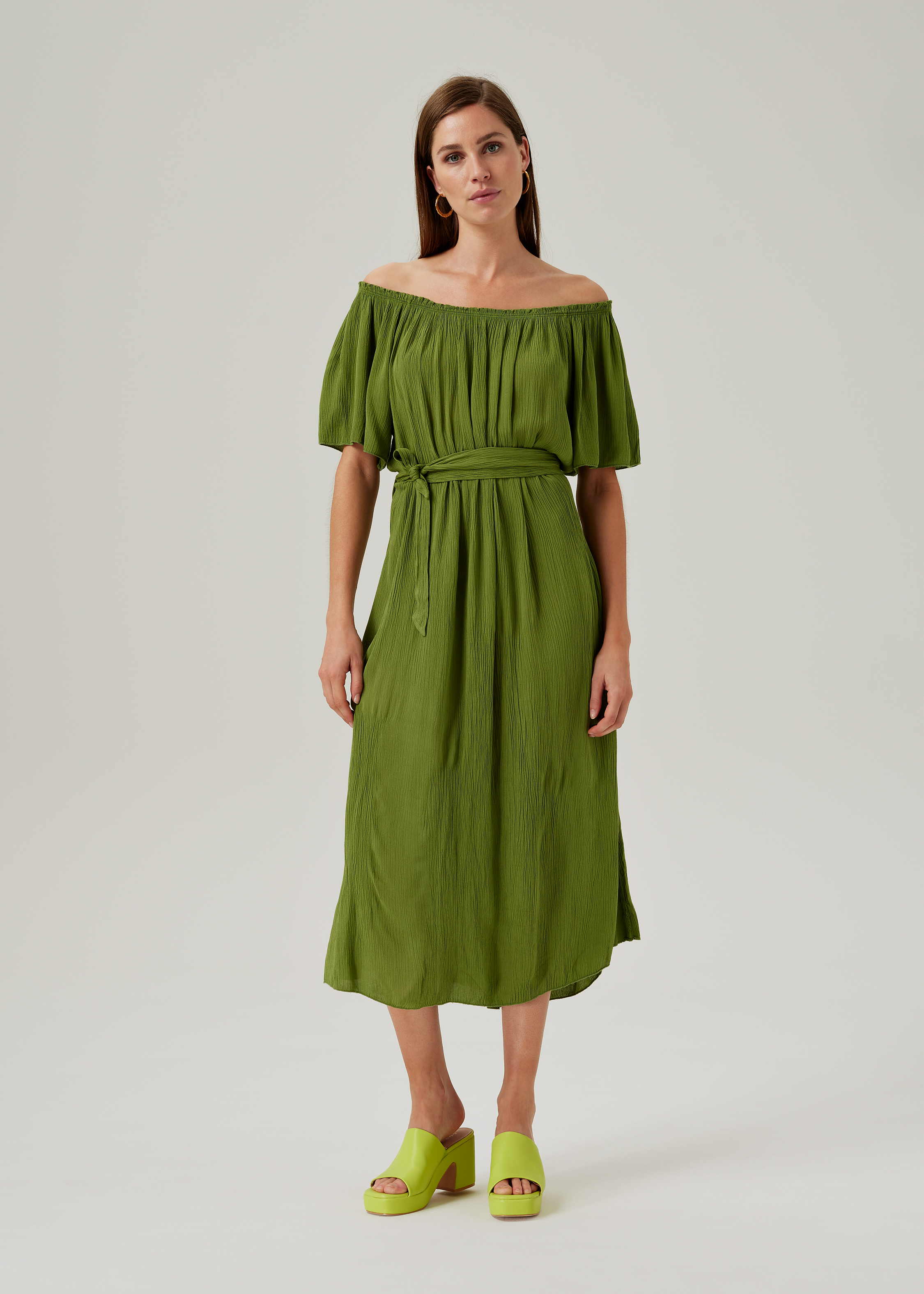 januari straffen Zorgvuldig lezen Off Shoulder Dress groen (GRN.O.D) | Costes Fashion